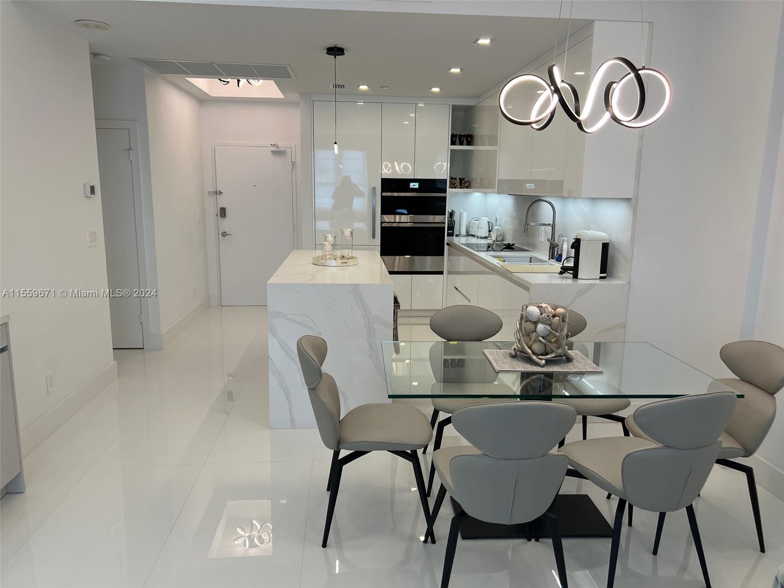 100 Lincoln Rd 1622, Miami Beach, Florida 33139, 2 Bedrooms Bedrooms, ,2 BathroomsBathrooms,Residentiallease,For Rent,100 Lincoln Rd 1622,A11559671