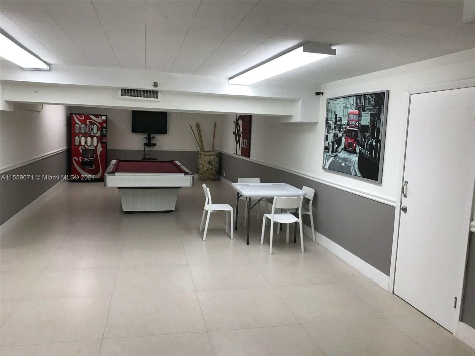 100 Lincoln Rd 1622, Miami Beach, Florida 33139, 2 Bedrooms Bedrooms, ,2 BathroomsBathrooms,Residentiallease,For Rent,100 Lincoln Rd 1622,A11559671