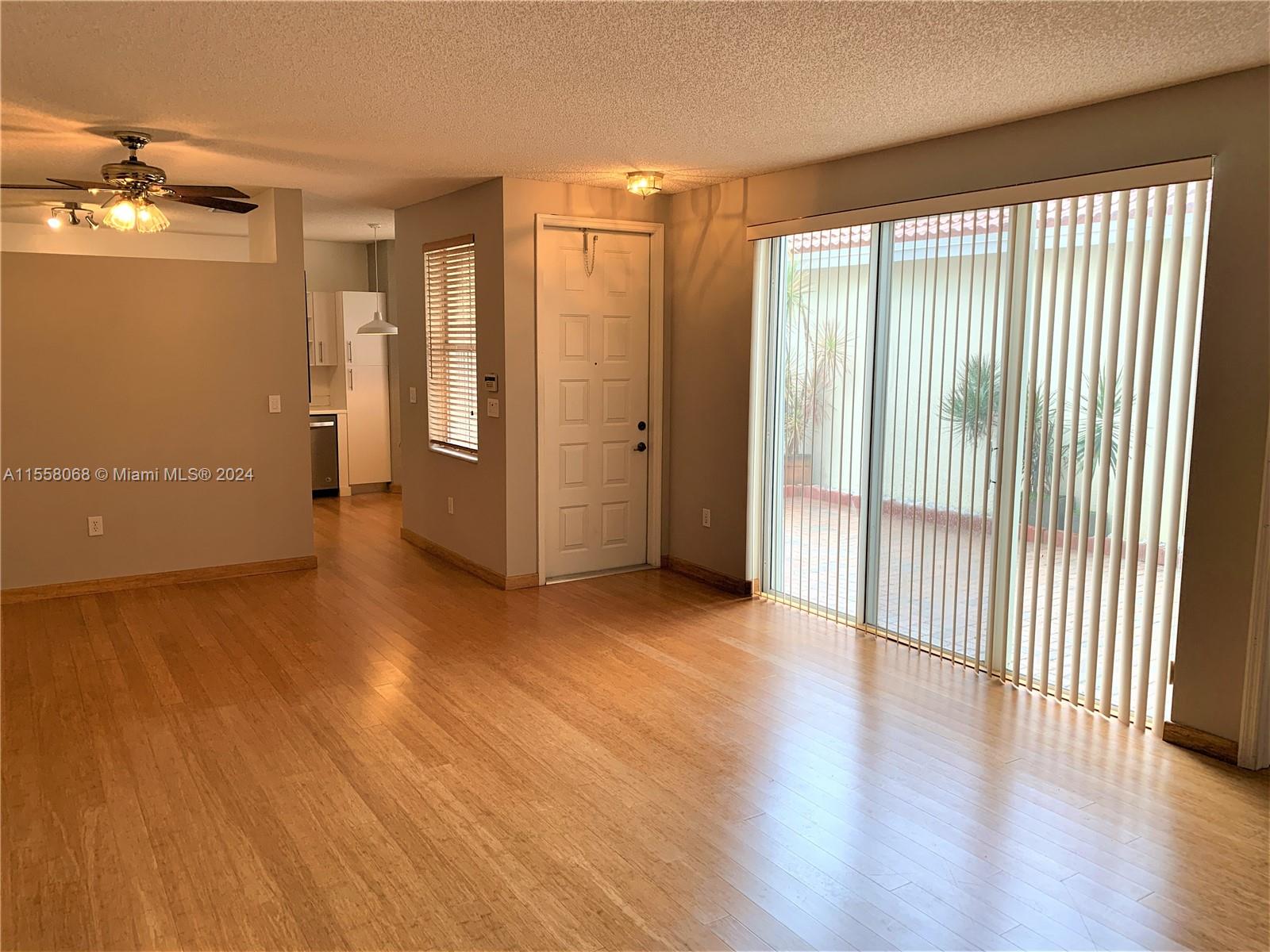 1130 Buttonwood Ln -, Hollywood, Florida 33019, 3 Bedrooms Bedrooms, ,3 BathroomsBathrooms,Residentiallease,For Rent,1130 Buttonwood Ln -,A11558068