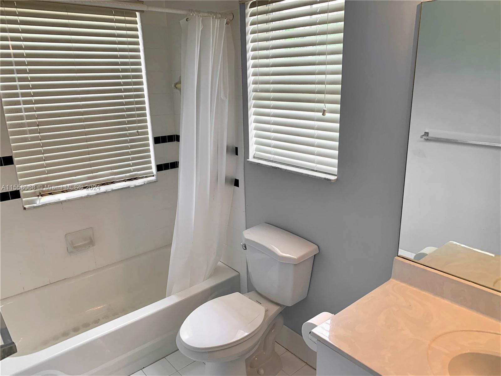 Ensuite Bath for Second Bedroom Upstairs