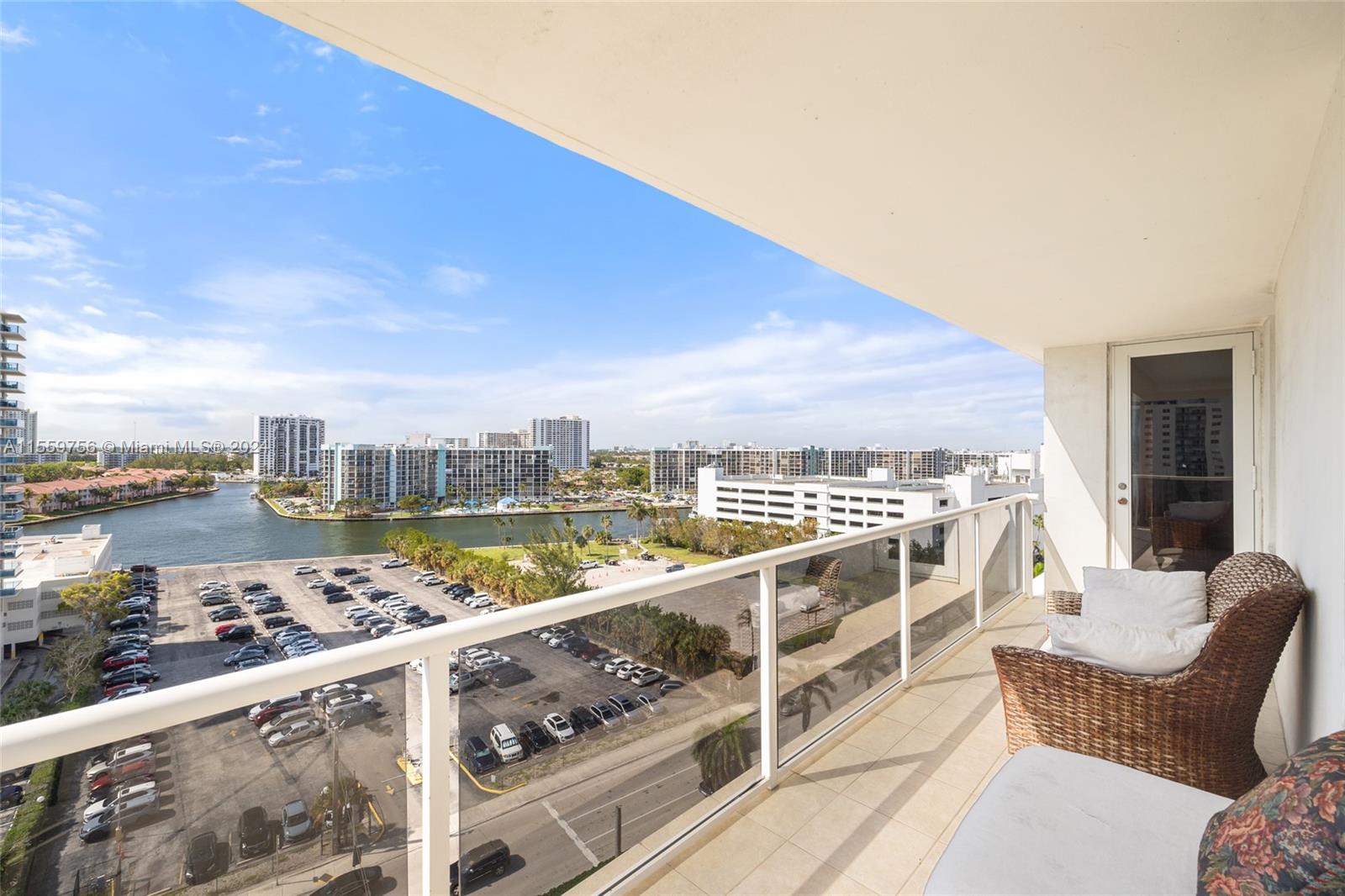 3725 S Ocean Dr 1124, Hollywood, Florida 33019, 2 Bedrooms Bedrooms, ,2 BathroomsBathrooms,Residentiallease,For Rent,3725 S Ocean Dr 1124,A11559756