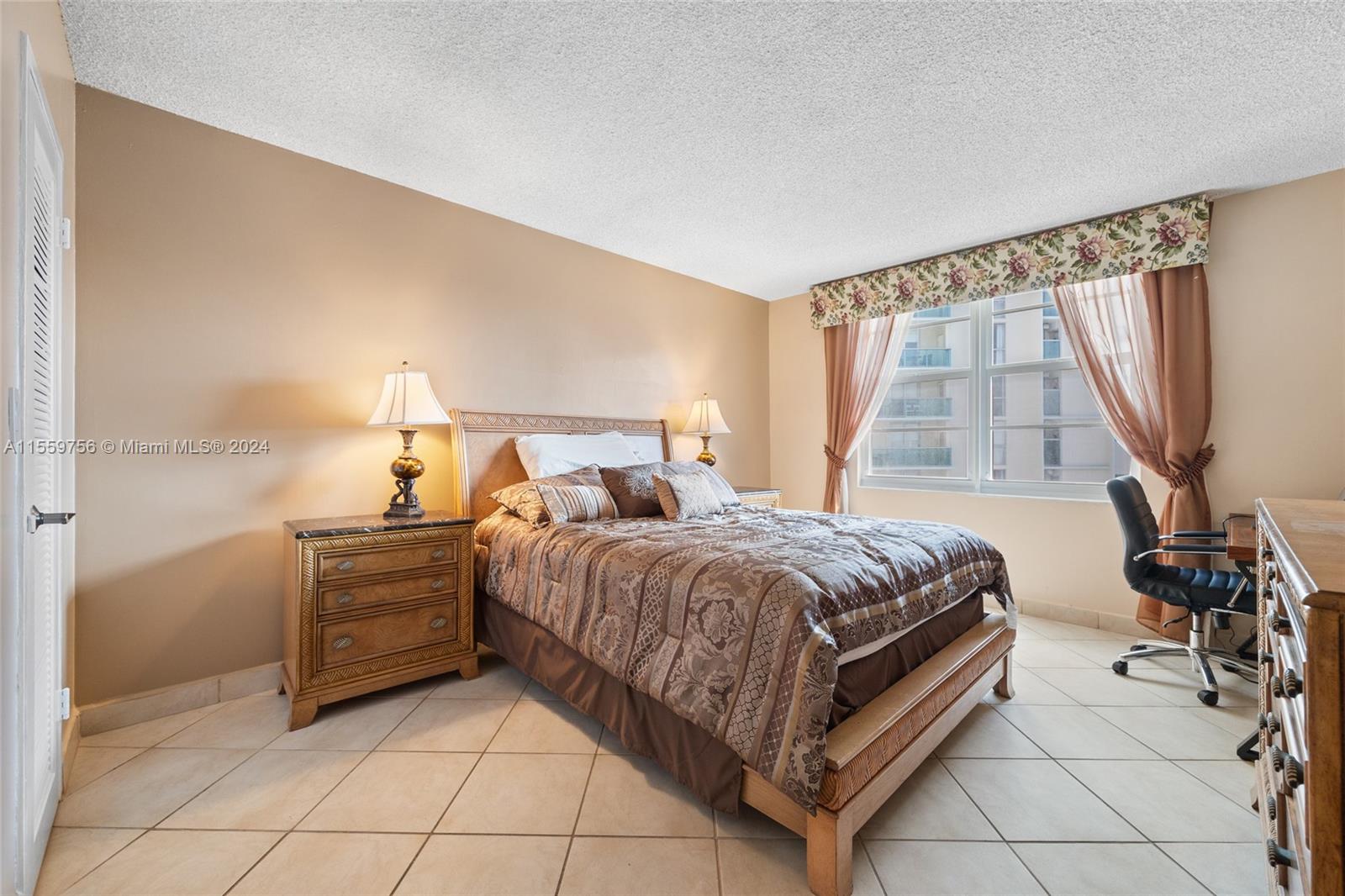 3725 S Ocean Dr 1124, Hollywood, Florida 33019, 2 Bedrooms Bedrooms, ,2 BathroomsBathrooms,Residentiallease,For Rent,3725 S Ocean Dr 1124,A11559756