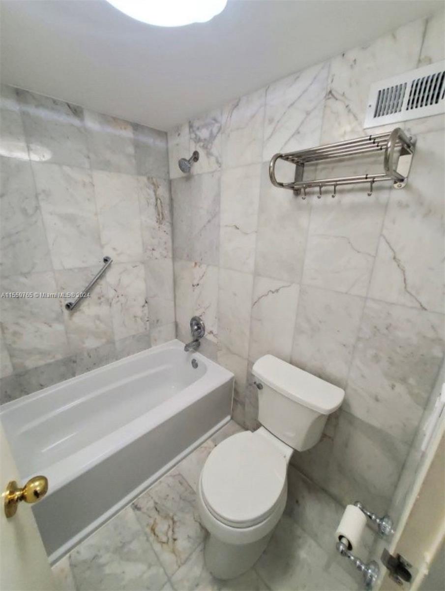 3725 S Ocean Dr 1516, Hollywood, Florida 33019, 2 Bedrooms Bedrooms, ,2 BathroomsBathrooms,Residentiallease,For Rent,3725 S Ocean Dr 1516,A11559765