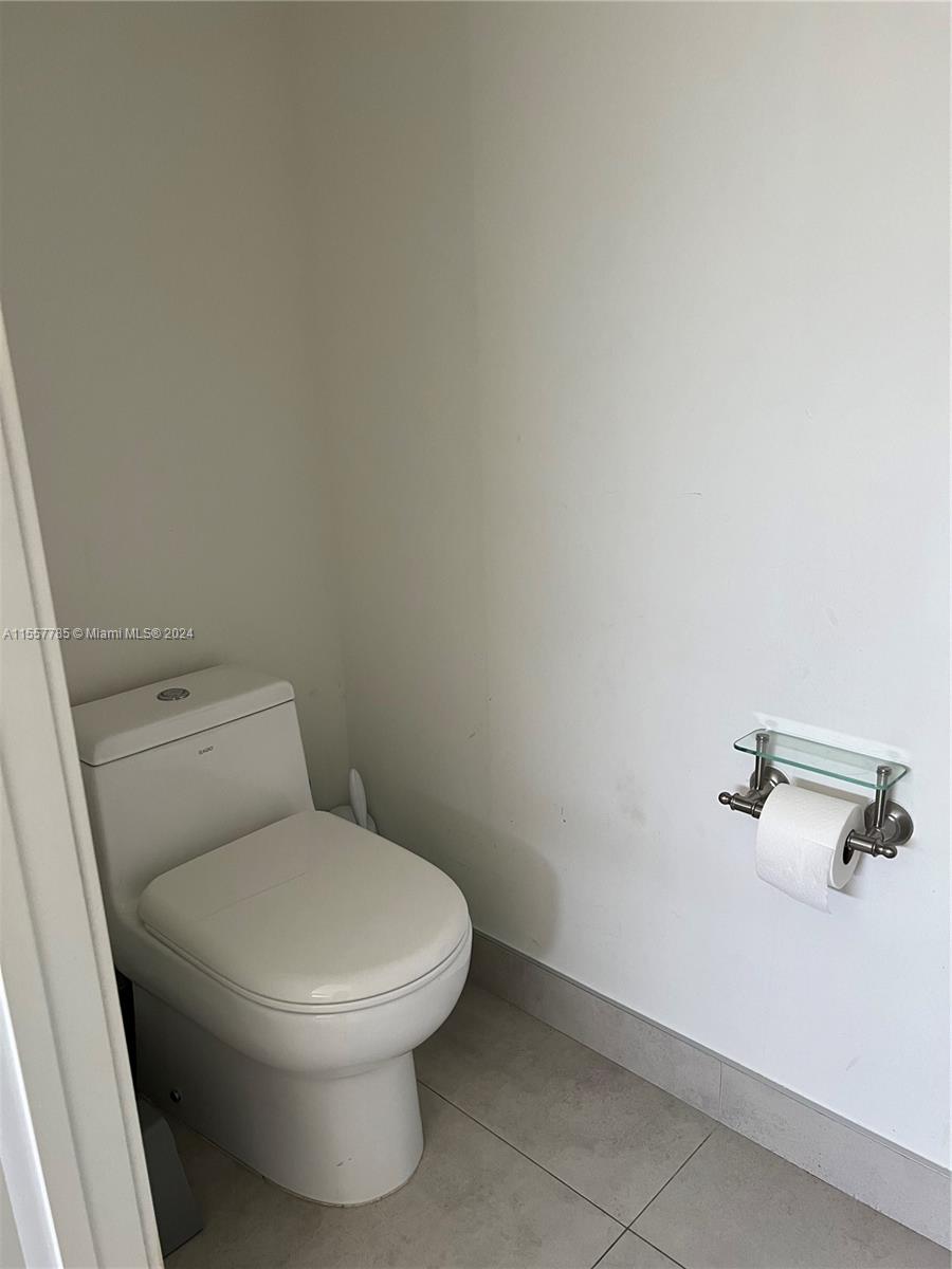 7184 NW 103rd Path 7184, Doral, Florida 33178, 4 Bedrooms Bedrooms, ,3 BathroomsBathrooms,Residentiallease,For Rent,7184 NW 103rd Path 7184,A11557785