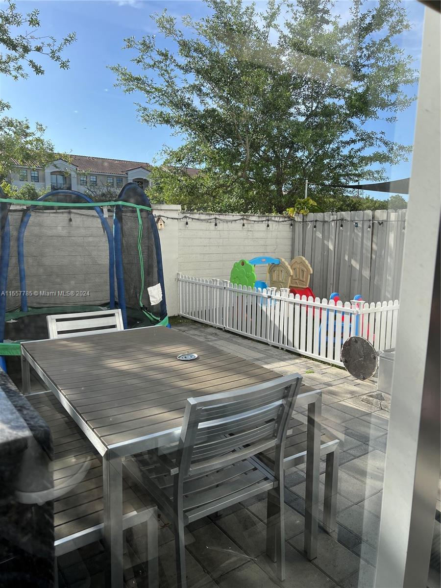 7184 NW 103rd Path 7184, Doral, Florida 33178, 4 Bedrooms Bedrooms, ,3 BathroomsBathrooms,Residentiallease,For Rent,7184 NW 103rd Path 7184,A11557785