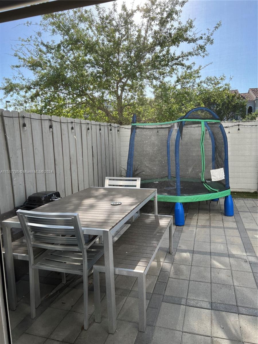 7184 NW 103rd Path 7184, Doral, Florida 33178, 4 Bedrooms Bedrooms, ,3 BathroomsBathrooms,Residentiallease,For Rent,7184 NW 103rd Path 7184,A11557785