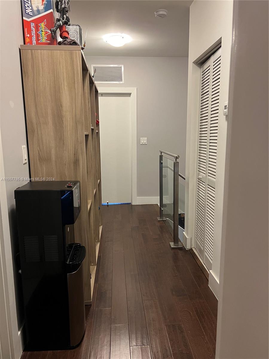 7184 NW 103rd Path 7184, Doral, Florida 33178, 4 Bedrooms Bedrooms, ,3 BathroomsBathrooms,Residentiallease,For Rent,7184 NW 103rd Path 7184,A11557785