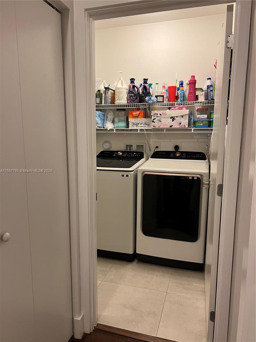 7184 NW 103rd Path 7184, Doral, Florida 33178, 4 Bedrooms Bedrooms, ,3 BathroomsBathrooms,Residentiallease,For Rent,7184 NW 103rd Path 7184,A11557785