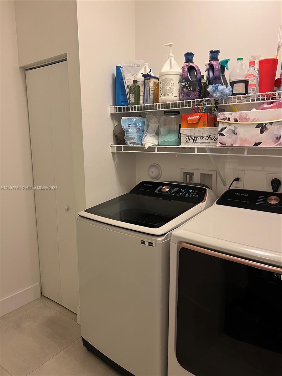 7184 NW 103rd Path 7184, Doral, Florida 33178, 4 Bedrooms Bedrooms, ,3 BathroomsBathrooms,Residentiallease,For Rent,7184 NW 103rd Path 7184,A11557785