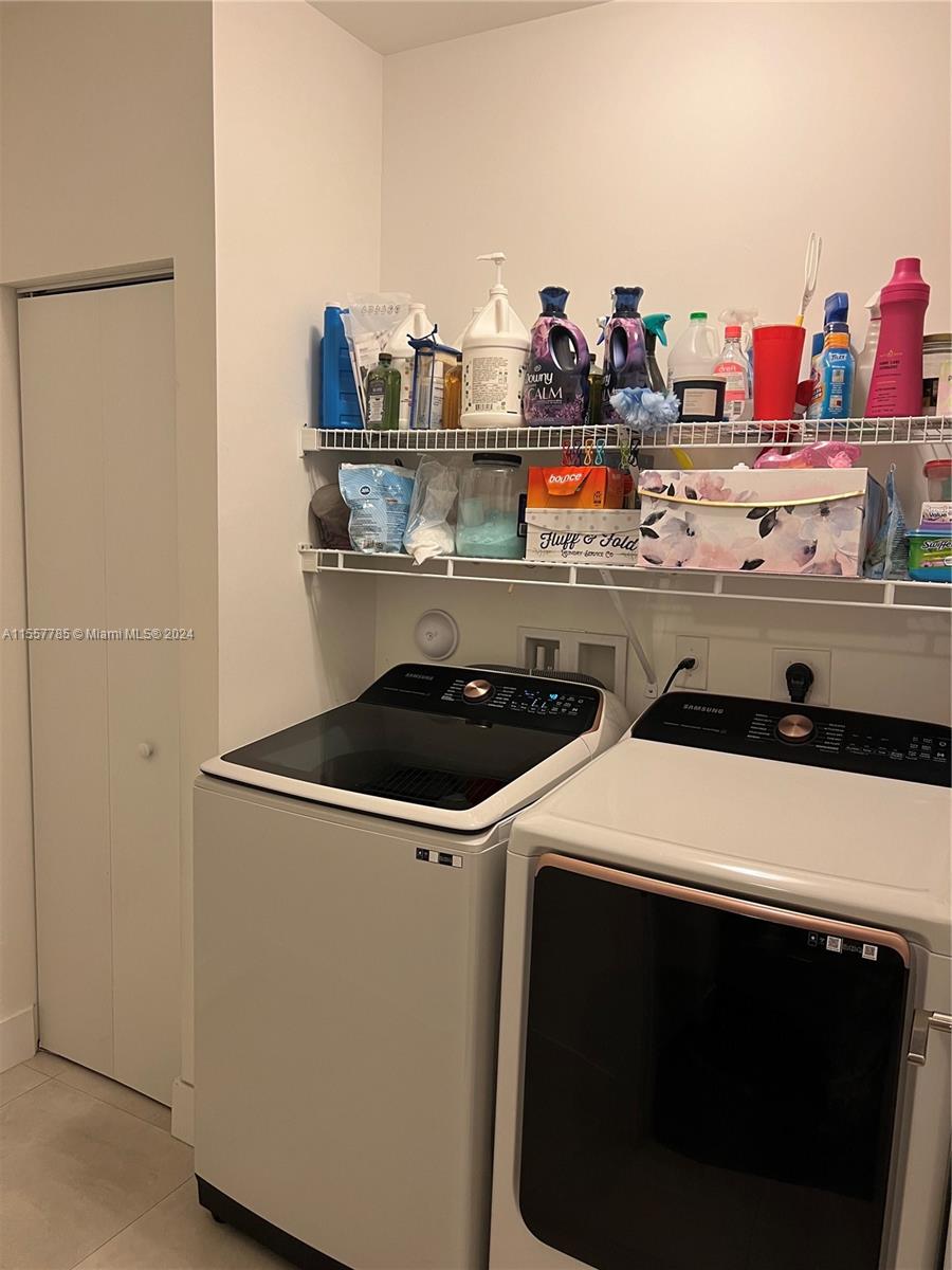 7184 NW 103rd Path 7184, Doral, Florida 33178, 4 Bedrooms Bedrooms, ,3 BathroomsBathrooms,Residentiallease,For Rent,7184 NW 103rd Path 7184,A11557785