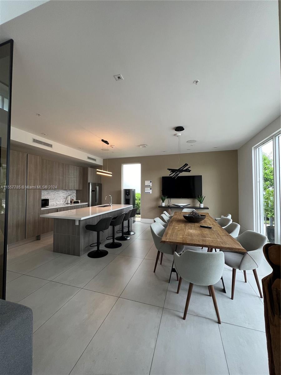 7184 NW 103rd Path 7184, Doral, Florida 33178, 4 Bedrooms Bedrooms, ,3 BathroomsBathrooms,Residentiallease,For Rent,7184 NW 103rd Path 7184,A11557785