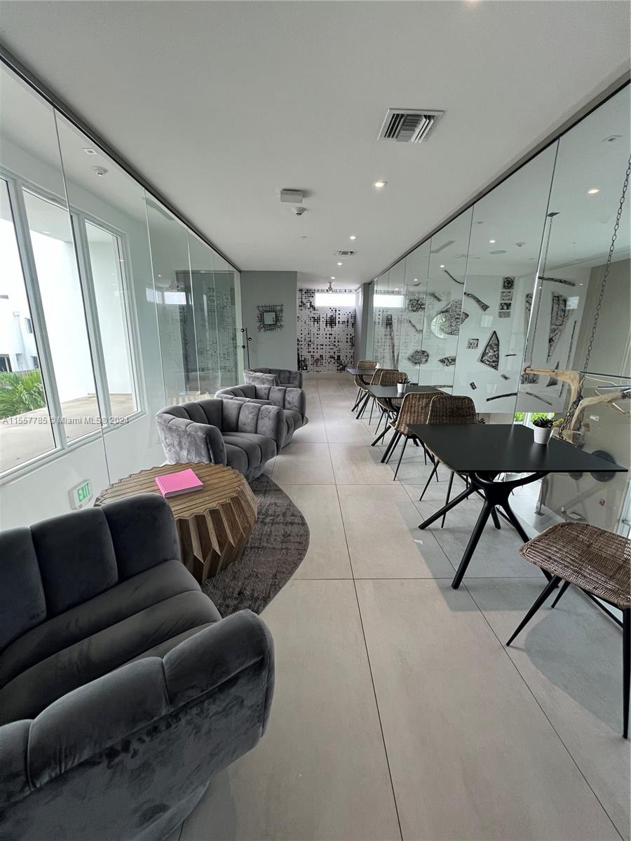 7184 NW 103rd Path 7184, Doral, Florida 33178, 4 Bedrooms Bedrooms, ,3 BathroomsBathrooms,Residentiallease,For Rent,7184 NW 103rd Path 7184,A11557785