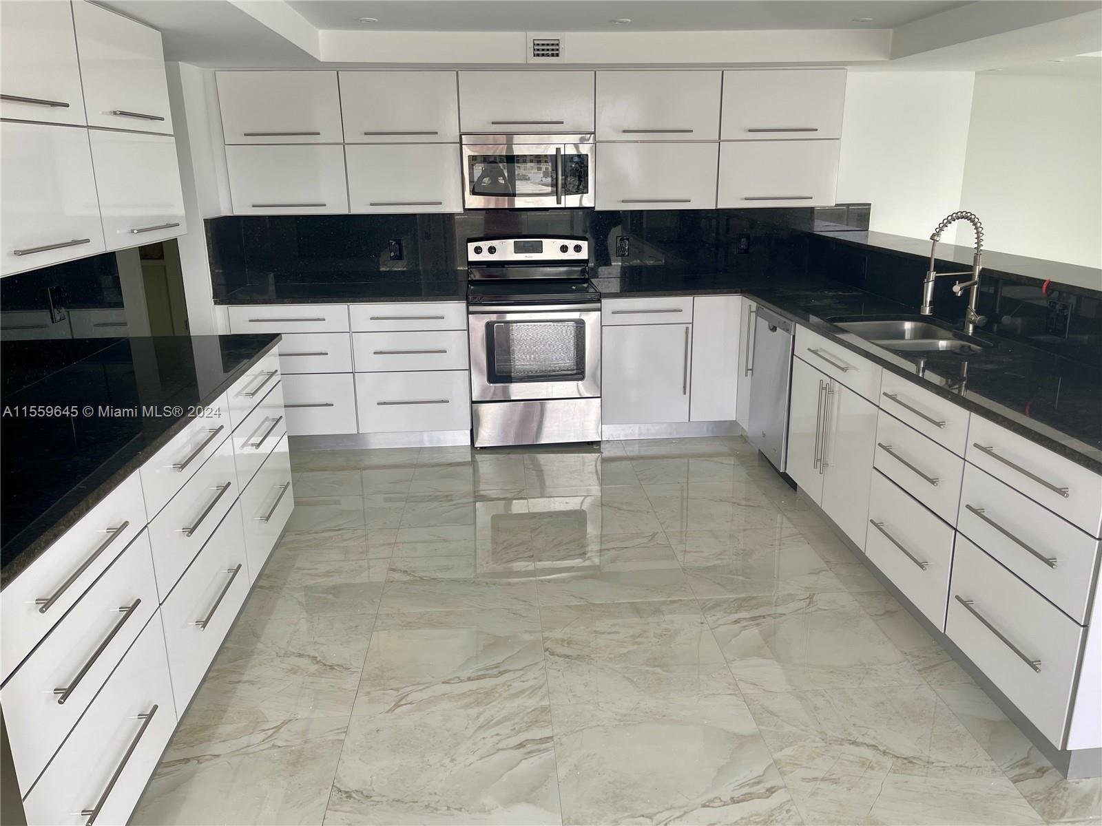 468 Golden Isles Dr 402, Hallandale Beach, Florida 33009, 3 Bedrooms Bedrooms, ,2 BathroomsBathrooms,Residentiallease,For Rent,468 Golden Isles Dr 402,A11559645