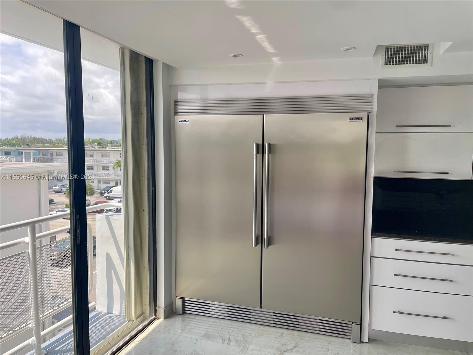 468 Golden Isles Dr 402, Hallandale Beach, Florida 33009, 3 Bedrooms Bedrooms, ,2 BathroomsBathrooms,Residentiallease,For Rent,468 Golden Isles Dr 402,A11559645