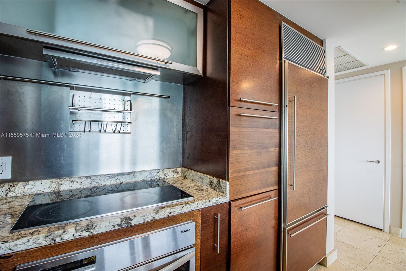 6000 Indian Creek Dr 11A, Miami Beach, Florida 33140, 2 Bedrooms Bedrooms, ,2 BathroomsBathrooms,Residential,For Sale,6000 Indian Creek Dr 11A,A11559575