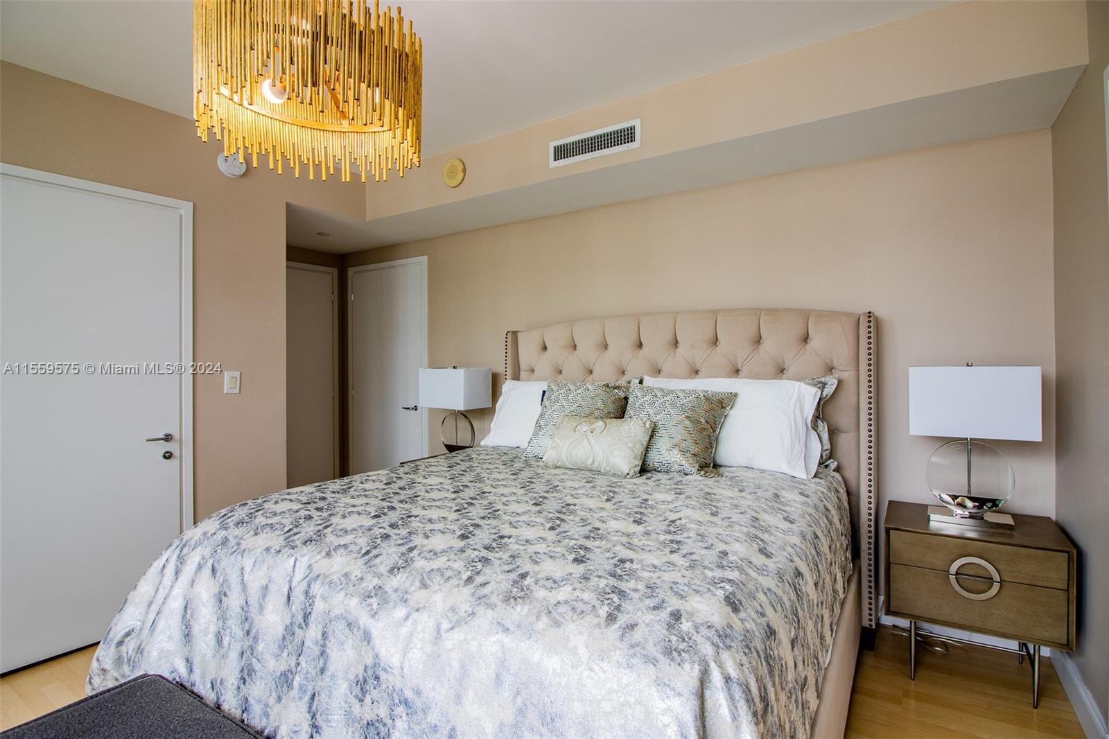 6000 Indian Creek Dr 11A, Miami Beach, Florida 33140, 2 Bedrooms Bedrooms, ,2 BathroomsBathrooms,Residential,For Sale,6000 Indian Creek Dr 11A,A11559575