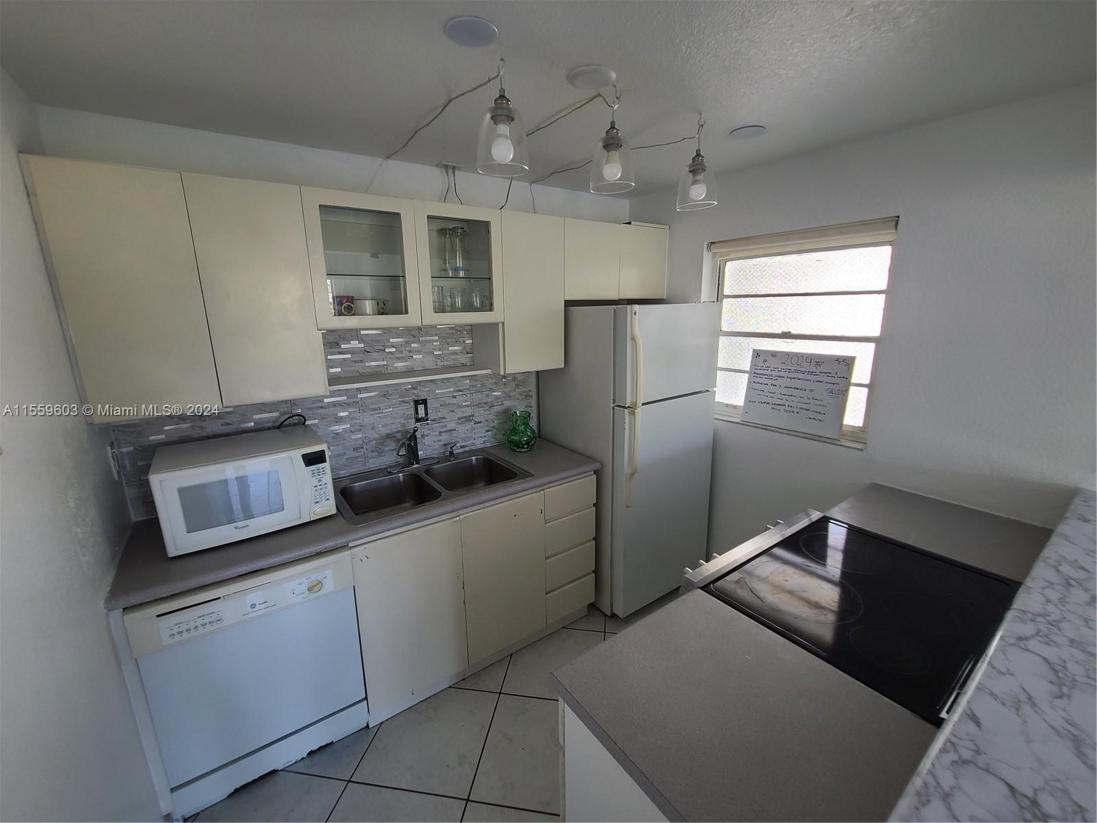 716 Michigan Ave 501, Miami Beach, Florida 33139, 1 Bedroom Bedrooms, ,1 BathroomBathrooms,Residentiallease,For Rent,716 Michigan Ave 501,A11559603
