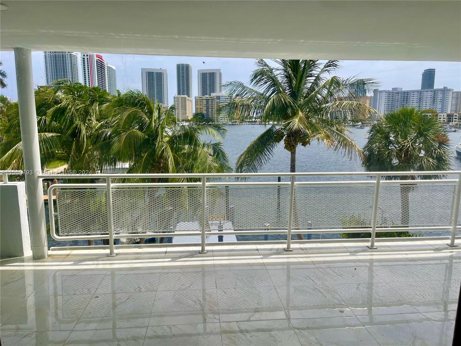 468 Golden Isles 302, Hallandale Beach, Florida 33009, 3 Bedrooms Bedrooms, ,2 BathroomsBathrooms,Residentiallease,For Rent,468 Golden Isles 302,A11559793
