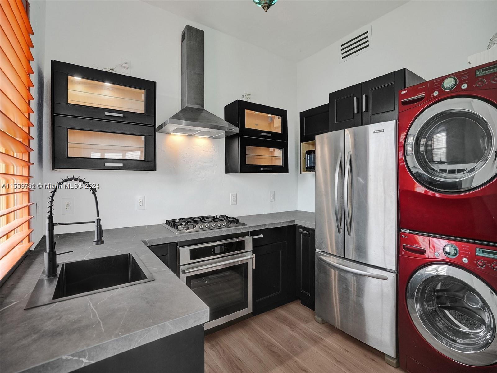 2421 Lake Pancoast Dr 6A, Miami Beach, Florida 33140, 2 Bedrooms Bedrooms, ,2 BathroomsBathrooms,Residentiallease,For Rent,2421 Lake Pancoast Dr 6A,A11559781