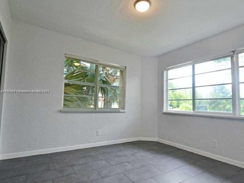 350 S Shore Dr 6, Miami Beach, Florida 33141, 2 Bedrooms Bedrooms, ,2 BathroomsBathrooms,Residentiallease,For Rent,350 S Shore Dr 6,A11559511