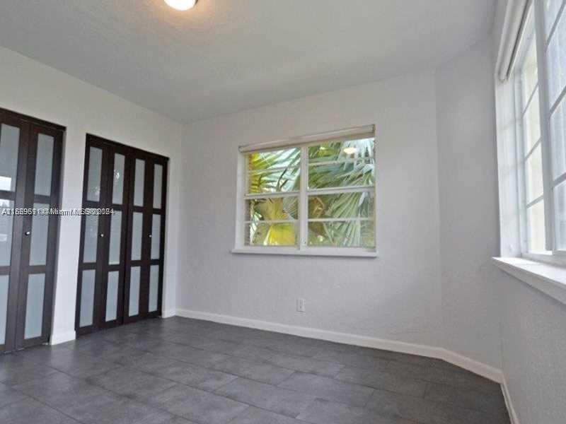 350 S Shore Dr 6, Miami Beach, Florida 33141, 2 Bedrooms Bedrooms, ,2 BathroomsBathrooms,Residentiallease,For Rent,350 S Shore Dr 6,A11559511