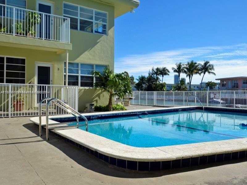 350 S Shore Dr 6, Miami Beach, Florida 33141, 2 Bedrooms Bedrooms, ,2 BathroomsBathrooms,Residentiallease,For Rent,350 S Shore Dr 6,A11559511