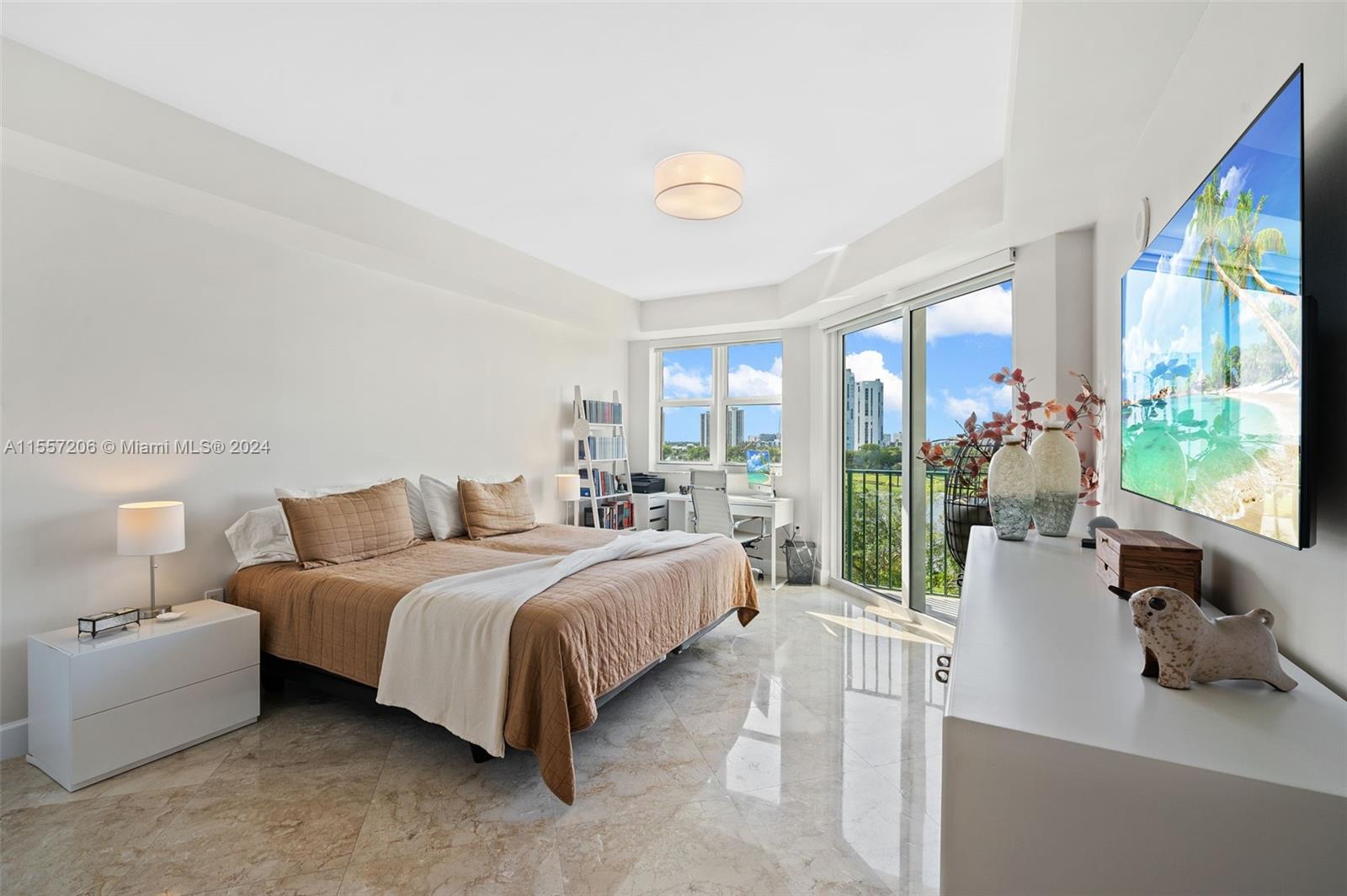 20000 E Country Club Dr 706, Aventura, Florida 33180, 3 Bedrooms Bedrooms, ,3 BathroomsBathrooms,Residential,For Sale,20000 E Country Club Dr 706,A11557206