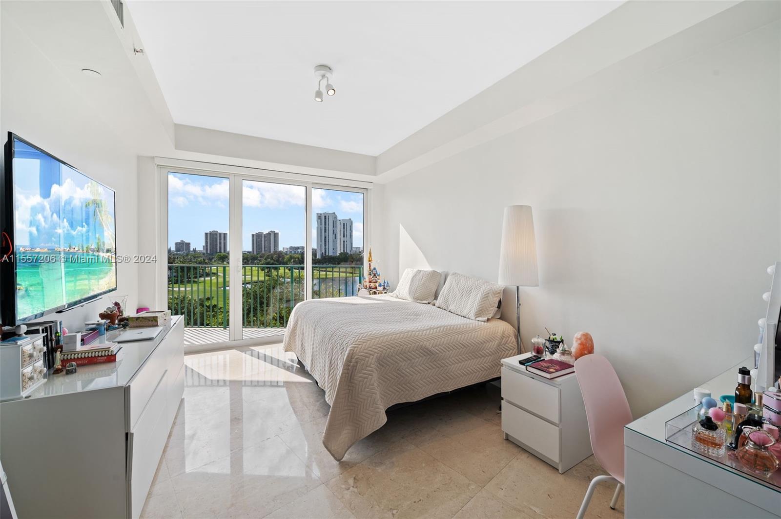 20000 E Country Club Dr 706, Aventura, Florida 33180, 3 Bedrooms Bedrooms, ,3 BathroomsBathrooms,Residential,For Sale,20000 E Country Club Dr 706,A11557206