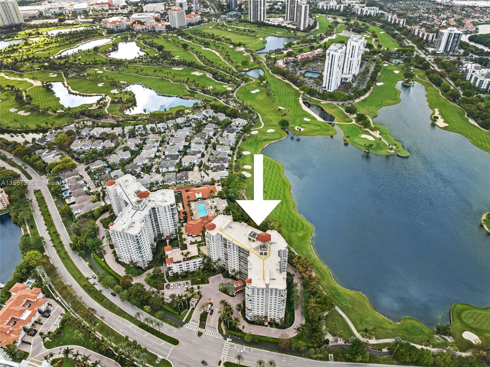 20000 E Country Club Dr 706, Aventura, Florida 33180, 3 Bedrooms Bedrooms, ,3 BathroomsBathrooms,Residential,For Sale,20000 E Country Club Dr 706,A11557206