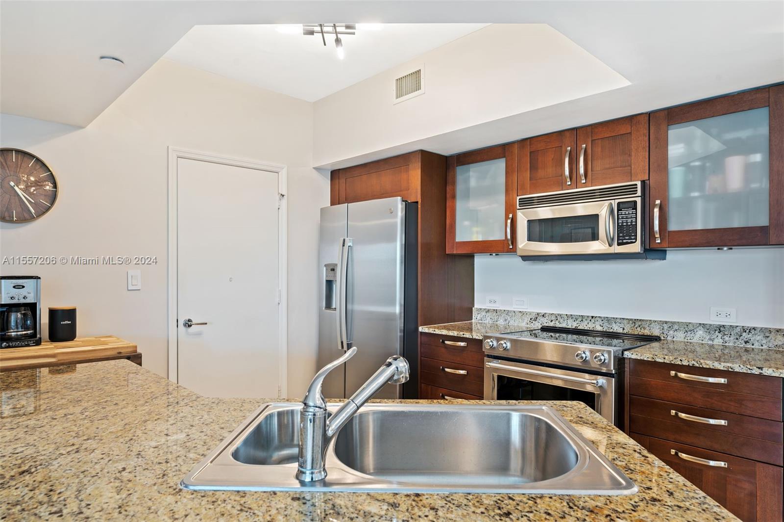 20000 E Country Club Dr 706, Aventura, Florida 33180, 3 Bedrooms Bedrooms, ,3 BathroomsBathrooms,Residential,For Sale,20000 E Country Club Dr 706,A11557206