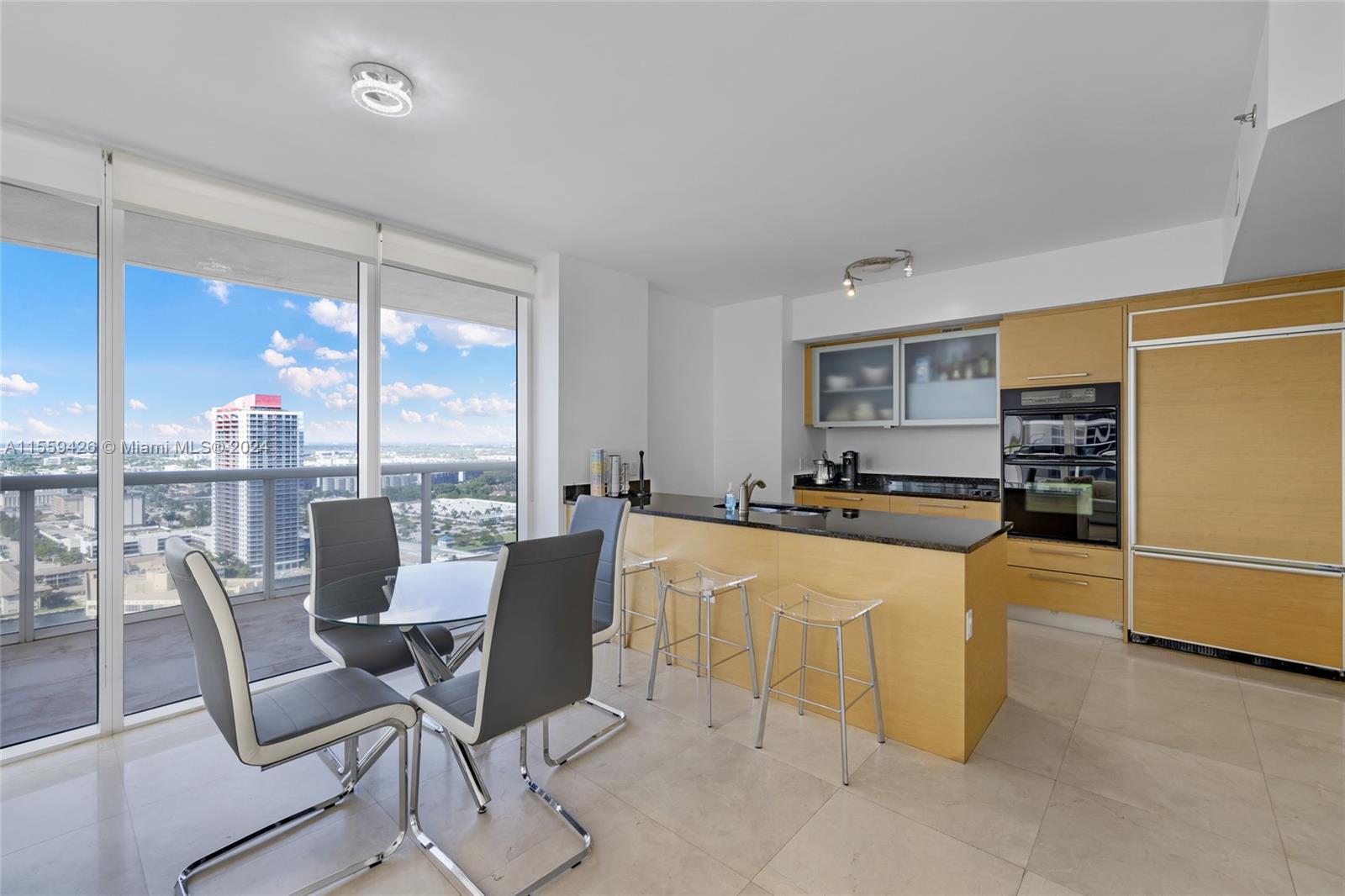 1830 S Ocean Dr 2806, Hallandale Beach, Florida 33009, 2 Bedrooms Bedrooms, ,2 BathroomsBathrooms,Residentiallease,For Rent,1830 S Ocean Dr 2806,A11559426