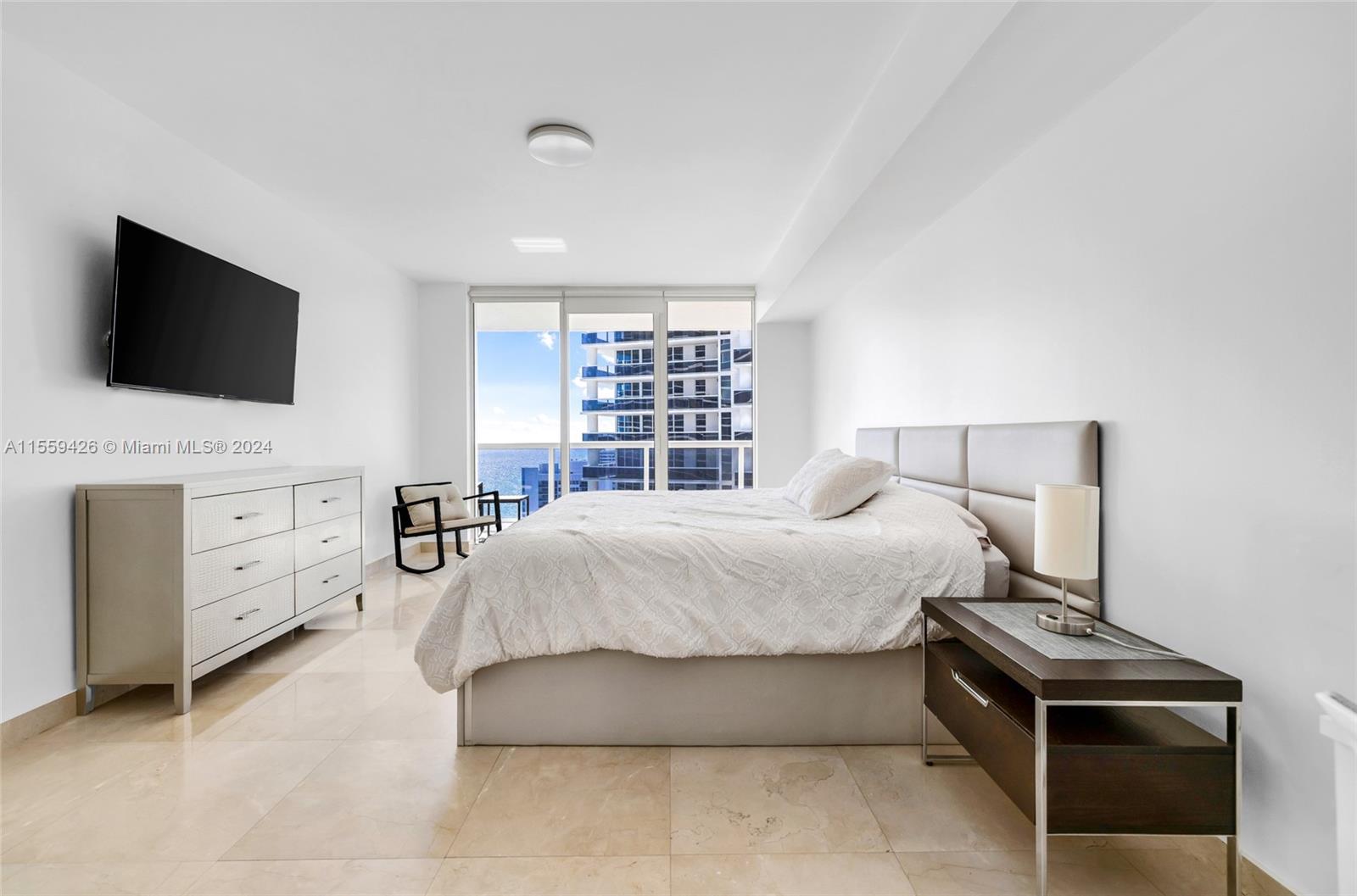 1830 S Ocean Dr 2806, Hallandale Beach, Florida 33009, 2 Bedrooms Bedrooms, ,2 BathroomsBathrooms,Residentiallease,For Rent,1830 S Ocean Dr 2806,A11559426