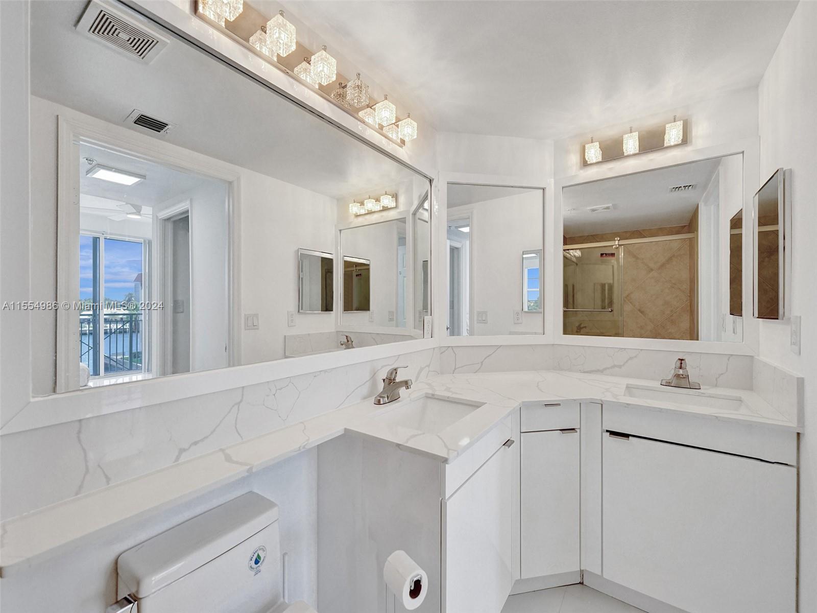2071 S Ocean Dr TH20, Hallandale Beach, Florida 33009, 3 Bedrooms Bedrooms, ,2 BathroomsBathrooms,Residential,For Sale,2071 S Ocean Dr TH20,A11554986