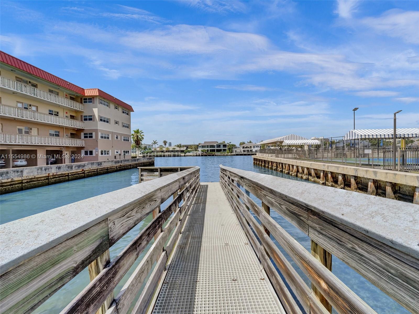 2071 S Ocean Dr TH20, Hallandale Beach, Florida 33009, 3 Bedrooms Bedrooms, ,2 BathroomsBathrooms,Residential,For Sale,2071 S Ocean Dr TH20,A11554986