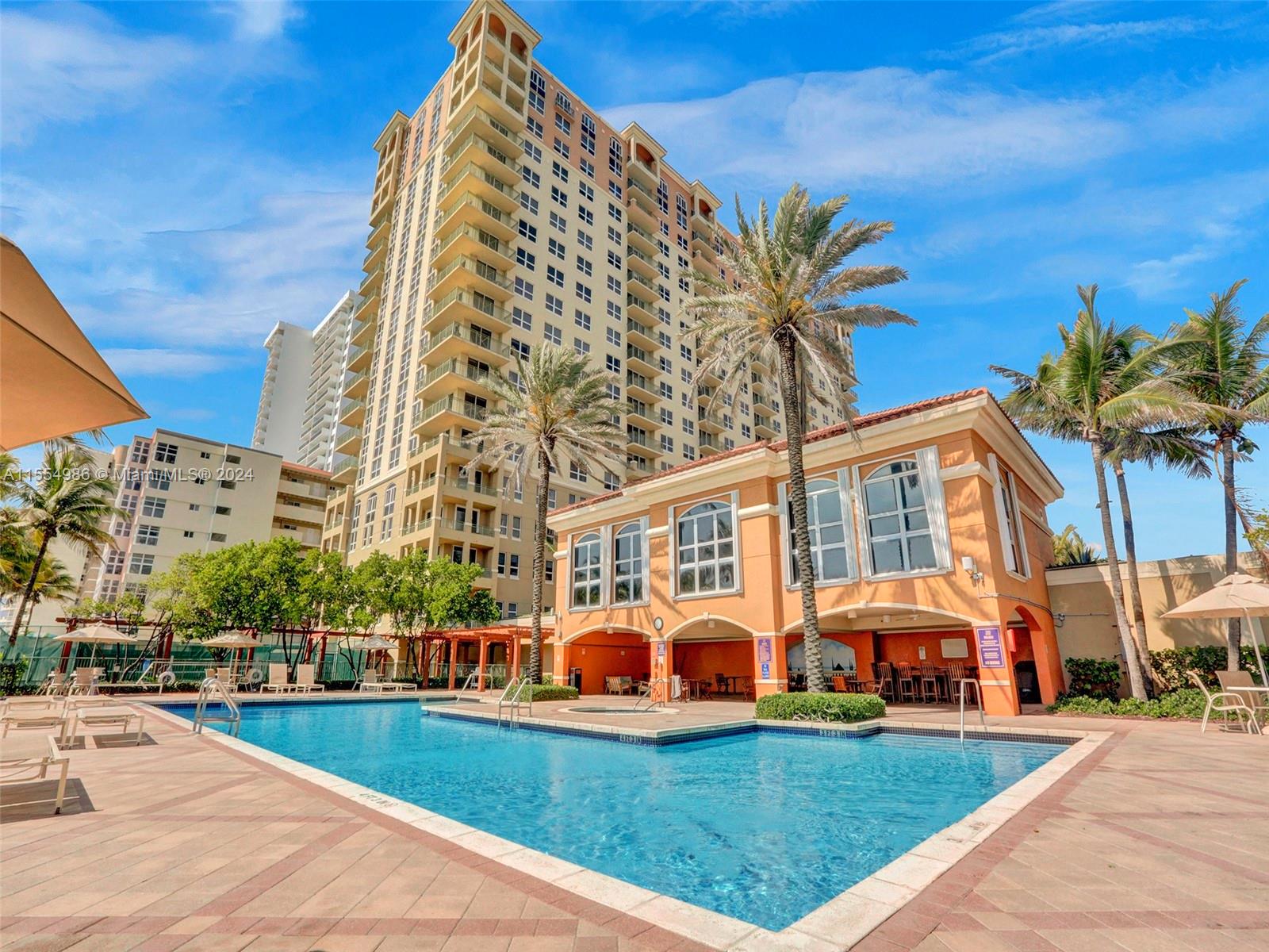 2071 S Ocean Dr TH20, Hallandale Beach, Florida 33009, 3 Bedrooms Bedrooms, ,2 BathroomsBathrooms,Residential,For Sale,2071 S Ocean Dr TH20,A11554986