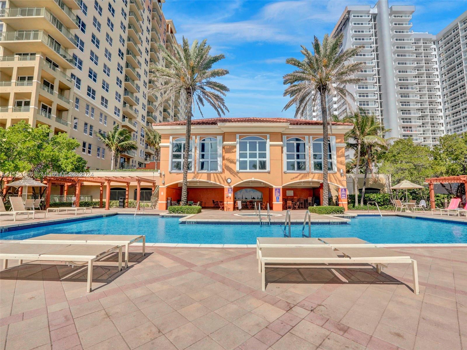 2071 S Ocean Dr TH20, Hallandale Beach, Florida 33009, 3 Bedrooms Bedrooms, ,2 BathroomsBathrooms,Residential,For Sale,2071 S Ocean Dr TH20,A11554986