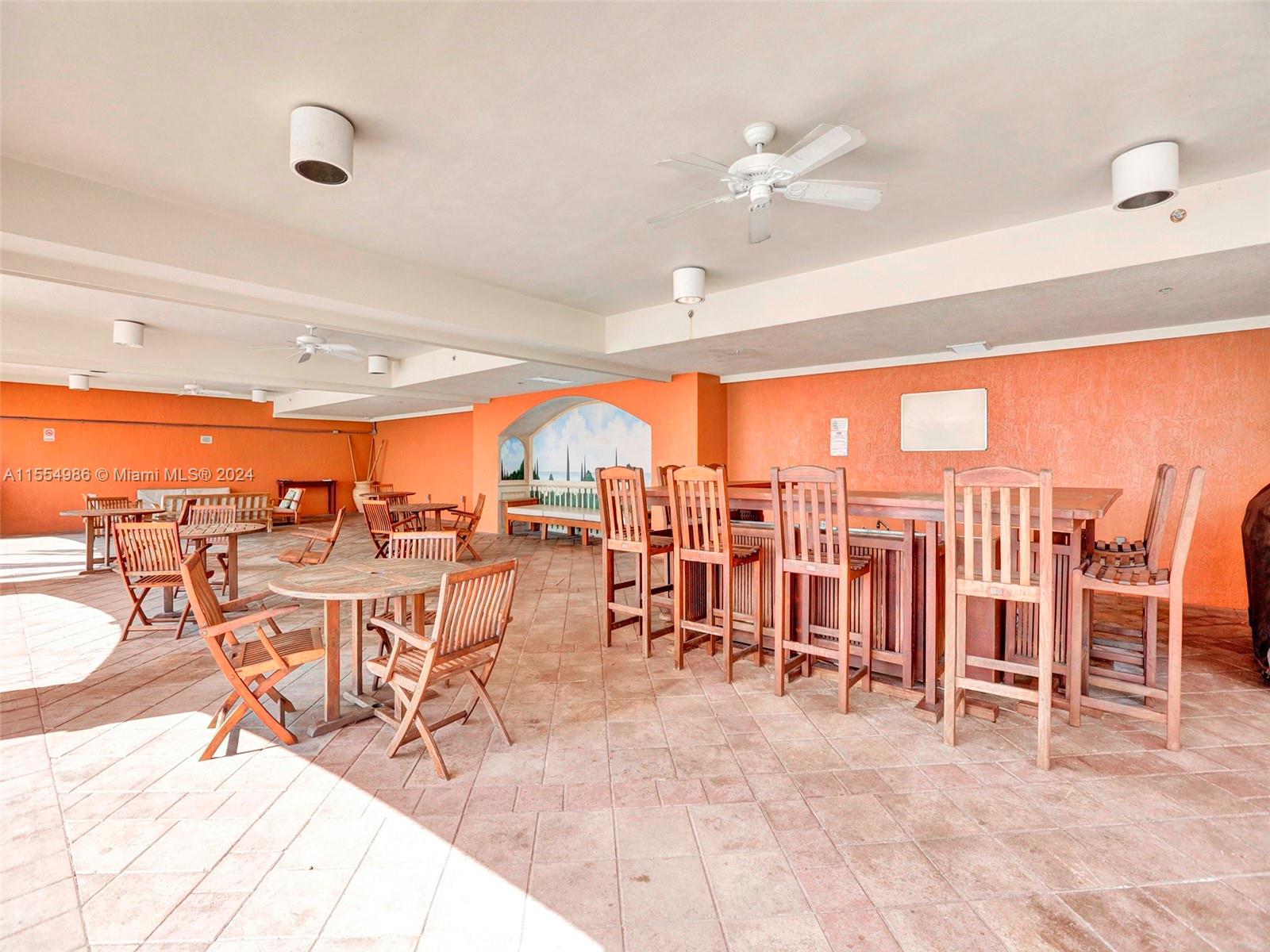 2071 S Ocean Dr TH20, Hallandale Beach, Florida 33009, 3 Bedrooms Bedrooms, ,2 BathroomsBathrooms,Residential,For Sale,2071 S Ocean Dr TH20,A11554986