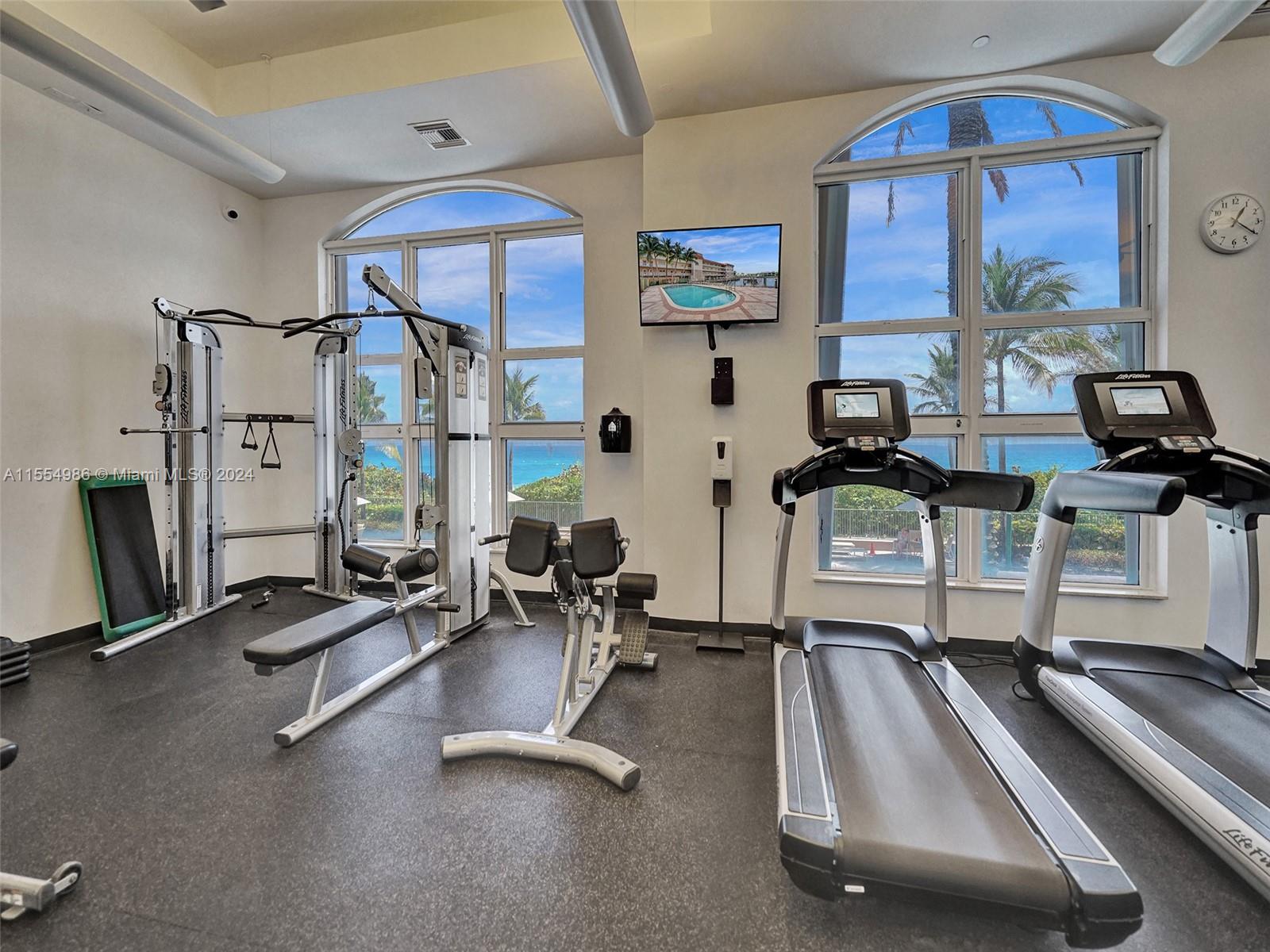 2071 S Ocean Dr TH20, Hallandale Beach, Florida 33009, 3 Bedrooms Bedrooms, ,2 BathroomsBathrooms,Residential,For Sale,2071 S Ocean Dr TH20,A11554986