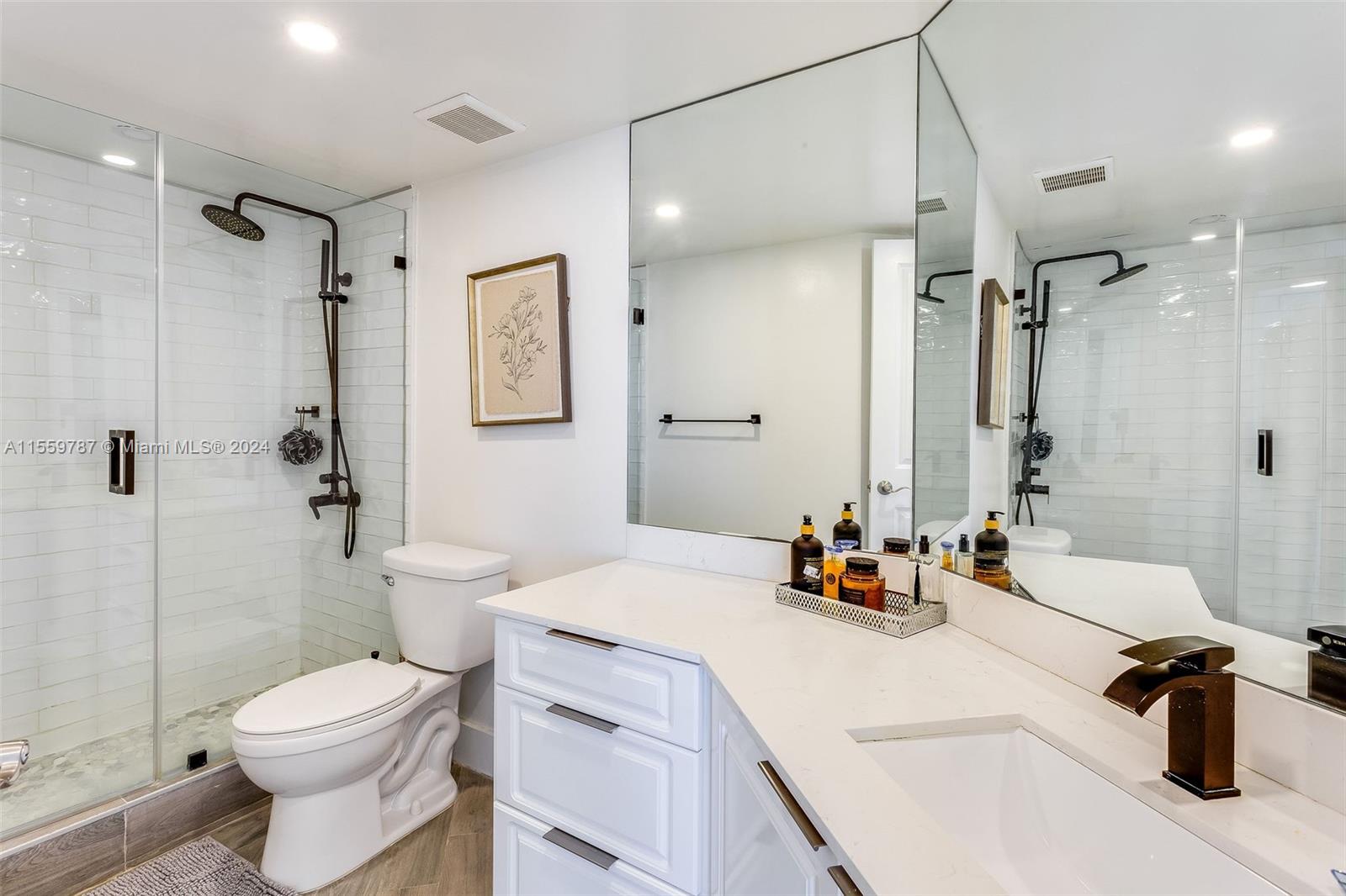 1900 Sunset Harbour Dr 1811, Miami Beach, Florida 33139, 2 Bedrooms Bedrooms, ,2 BathroomsBathrooms,Residentiallease,For Rent,1900 Sunset Harbour Dr 1811,A11559787