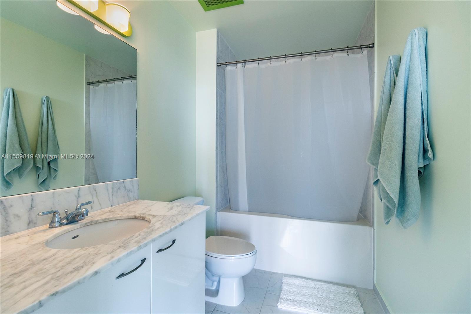 133 NE 2nd Ave 1819, Miami, Florida 33132, 2 Bedrooms Bedrooms, ,2 BathroomsBathrooms,Residential,For Sale,133 NE 2nd Ave 1819,A11559819