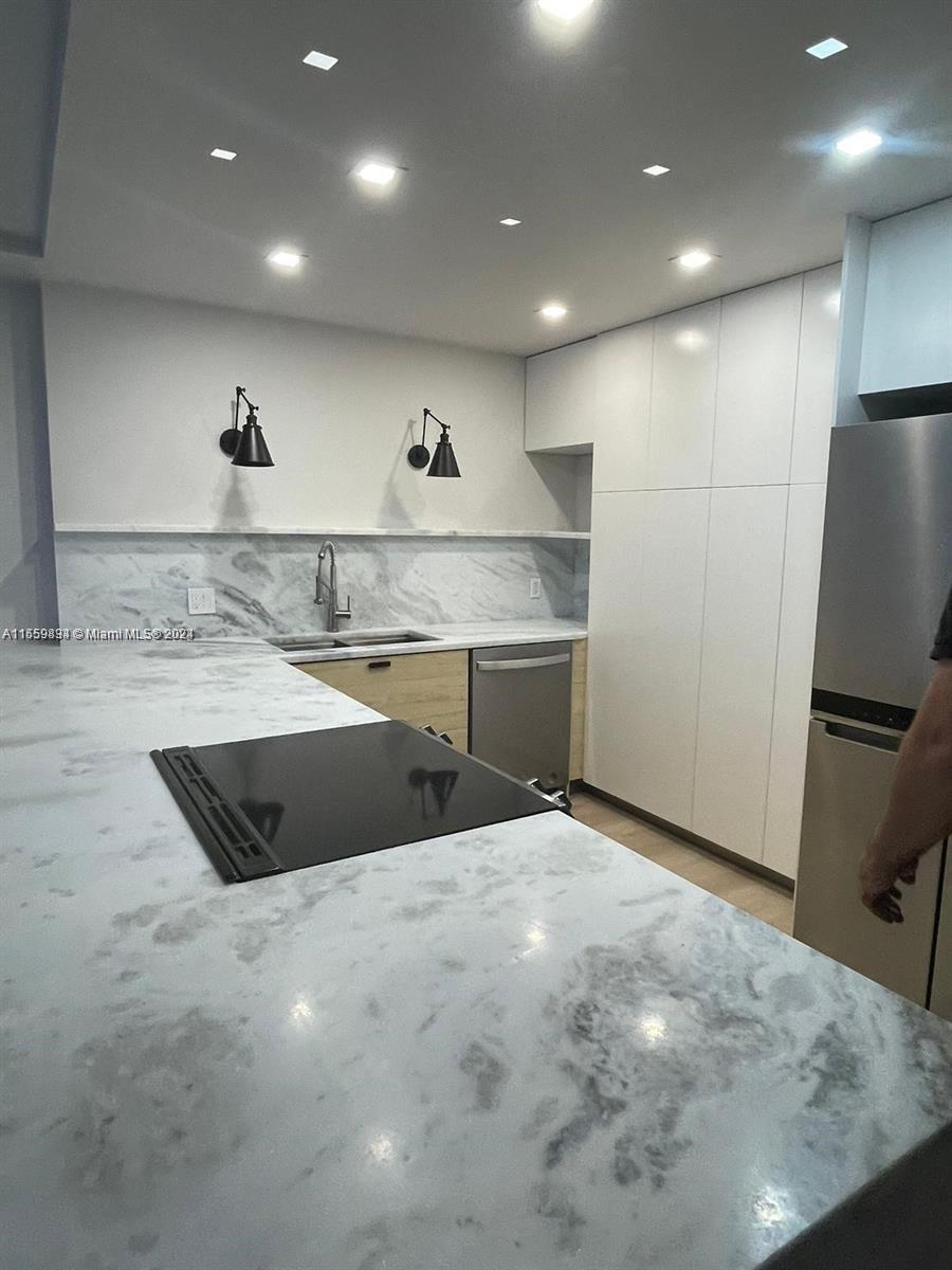 3800 S Ocean Dr 315, Hollywood, Florida 33019, 2 Bedrooms Bedrooms, ,2 BathroomsBathrooms,Residentiallease,For Rent,3800 S Ocean Dr 315,A11559834