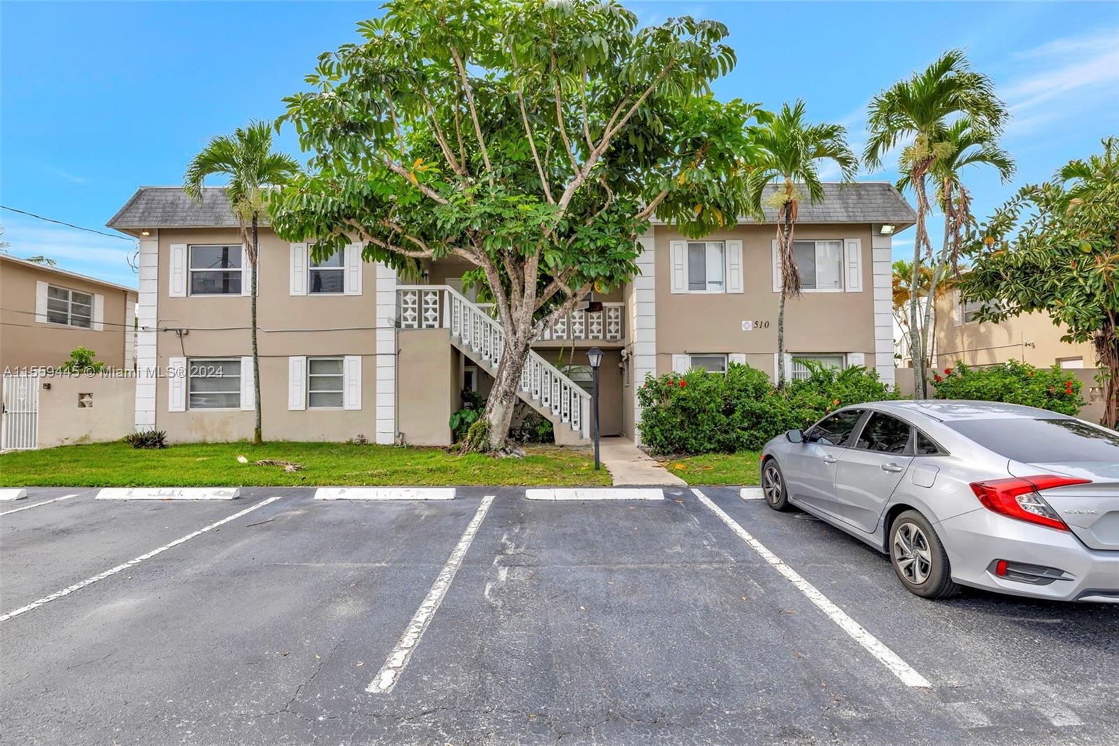 510 SW 15th St 105, Pompano Beach, Florida 33060, 1 Bedroom Bedrooms, ,1 BathroomBathrooms,Residential,For Sale,510 SW 15th St 105,A11559445
