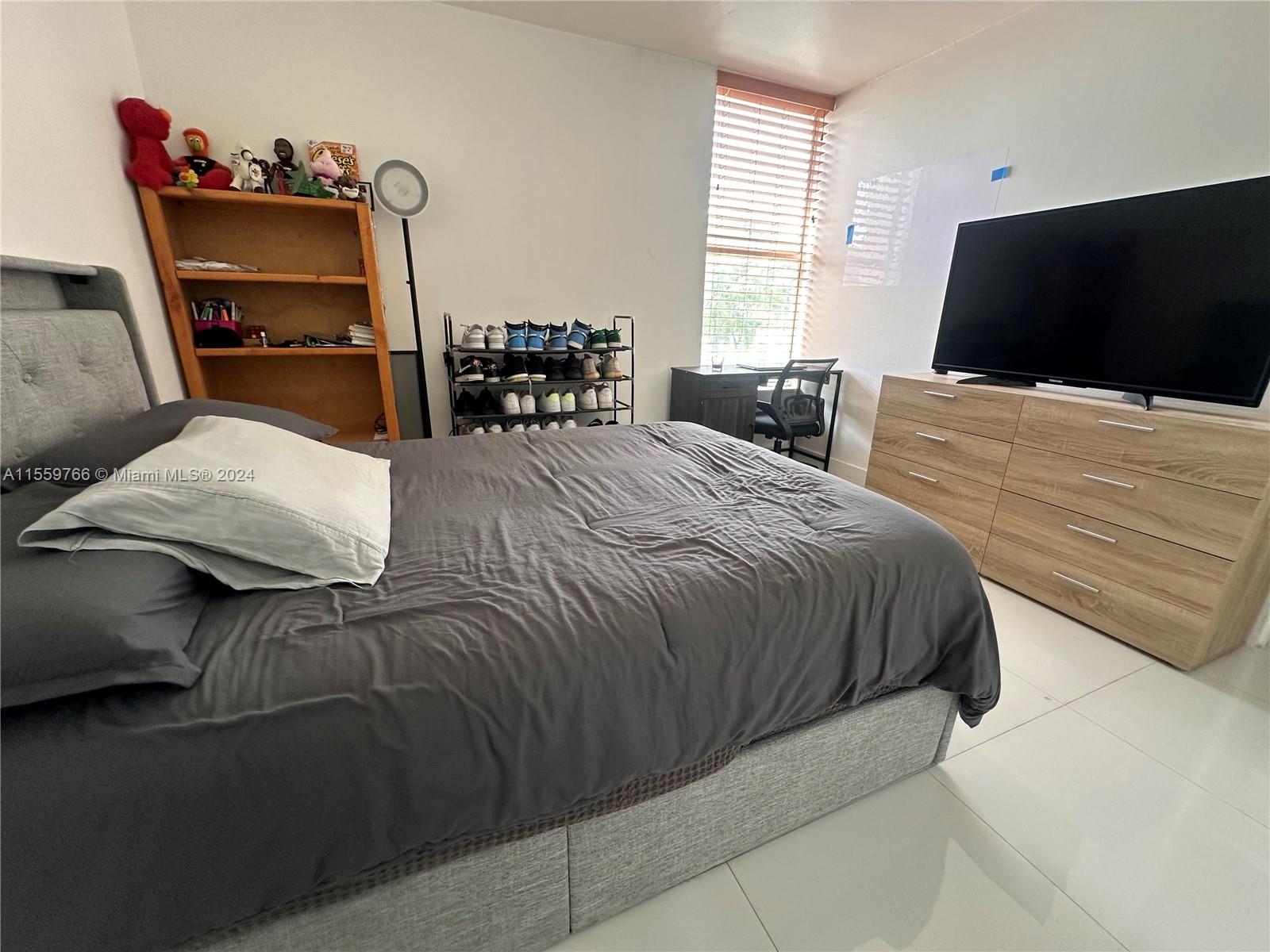 2350 NE 135th St 203, North Miami, Florida 33181, 2 Bedrooms Bedrooms, 1 Room Rooms,2 BathroomsBathrooms,Residential,For Sale,2350 NE 135th St 203,A11559766