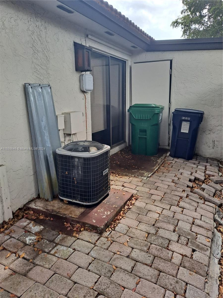 Miami, Florida 33185, 2 Bedrooms Bedrooms, ,2 BathroomsBathrooms,Residentiallease,For Rent,A11559846