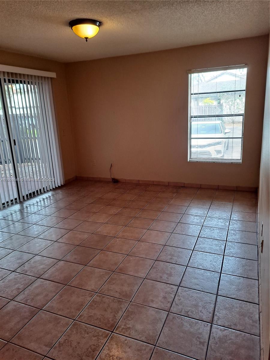 Miami, Florida 33185, 2 Bedrooms Bedrooms, ,2 BathroomsBathrooms,Residentiallease,For Rent,A11559846