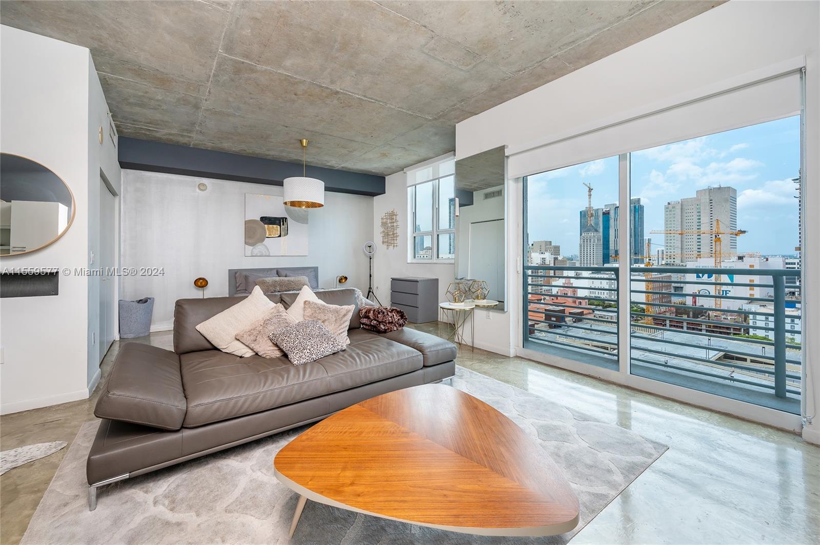 234 NE 3rd St 1703, Miami, Florida 33132, 1 Bedroom Bedrooms, ,1 BathroomBathrooms,Residentiallease,For Rent,234 NE 3rd St 1703,A11559577