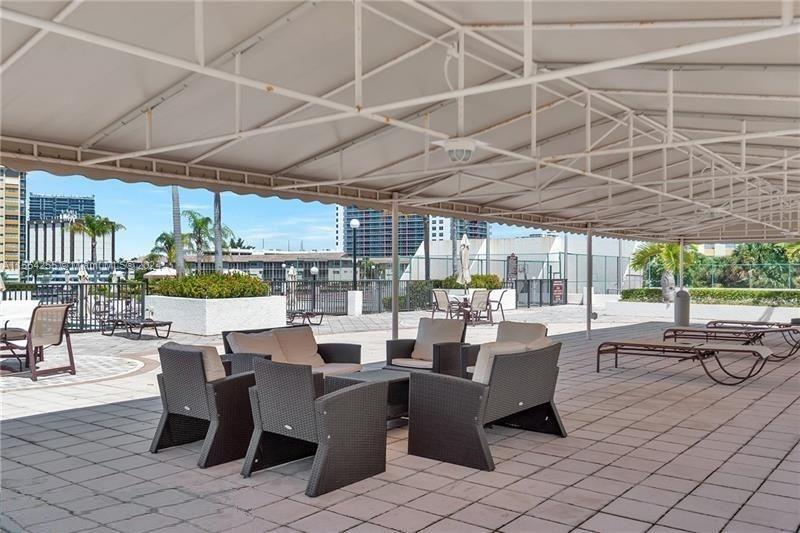 1865 S Ocean Dr 14G, Hallandale Beach, Florida 33009, 1 Bedroom Bedrooms, ,2 BathroomsBathrooms,Residential,For Sale,1865 S Ocean Dr 14G,A11554255