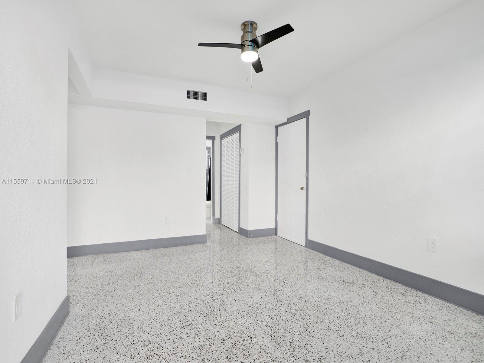 121 NW 74th St #2, Miami, Florida 33150, 1 Bedroom Bedrooms, ,1 BathroomBathrooms,Residentiallease,For Rent,121 NW 74th St #2,A11559714