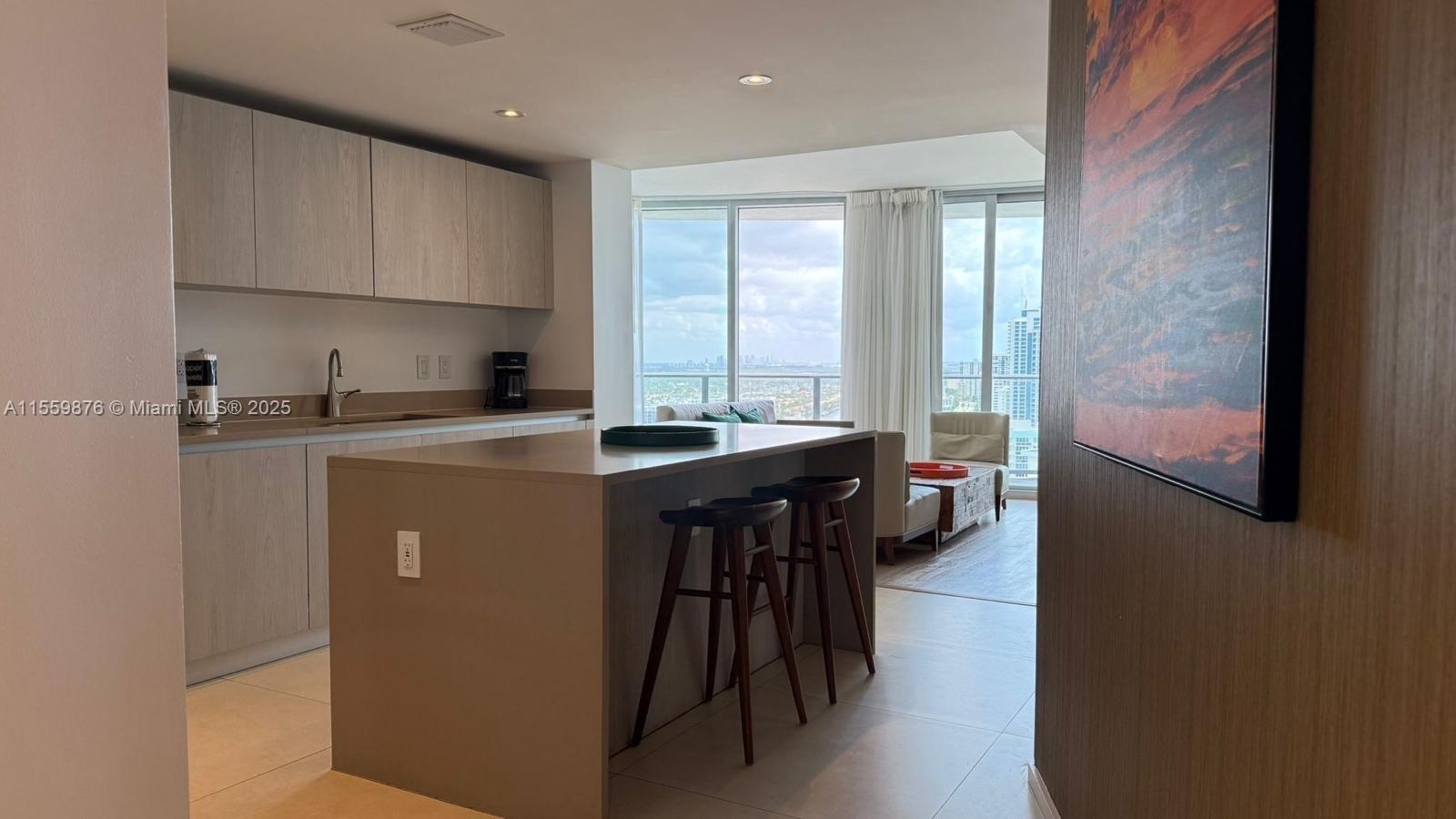 Hollywood, Florida 33019, 1 Bedroom Bedrooms, ,1 BathroomBathrooms,Residential,For Sale,A11559876
