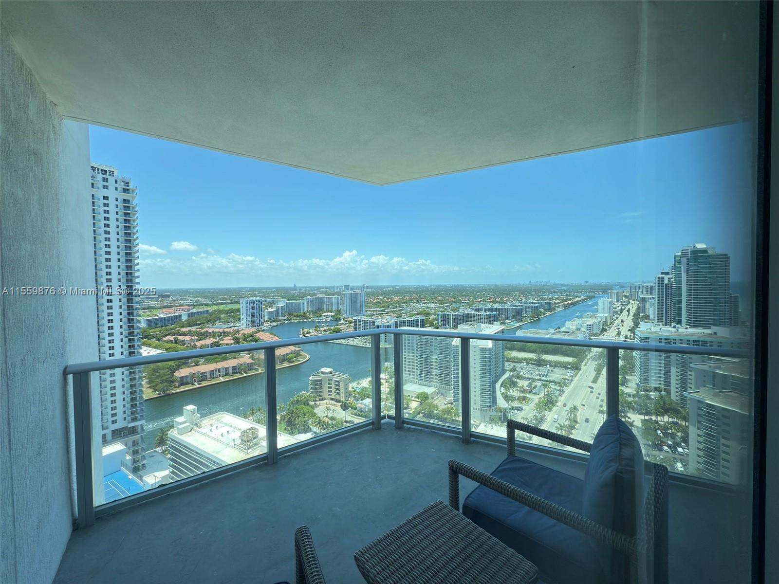 Hollywood, Florida 33019, 1 Bedroom Bedrooms, ,1 BathroomBathrooms,Residential,For Sale,A11559876